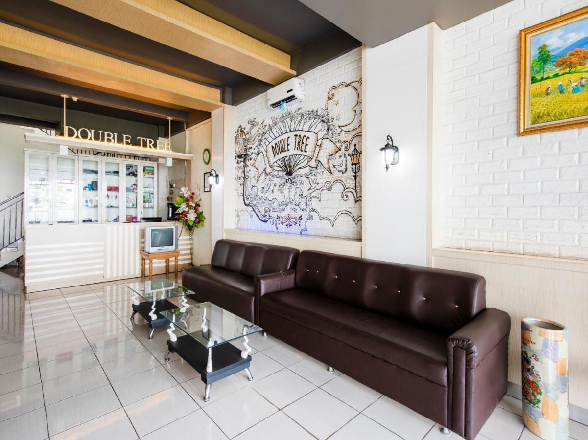 Oyo 3746 Double Tree Guesthouse ปูร์โวเคอร์โต ภายนอก รูปภาพ