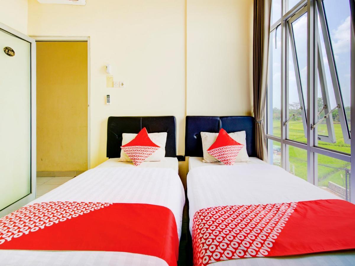 Oyo 3746 Double Tree Guesthouse ปูร์โวเคอร์โต ภายนอก รูปภาพ