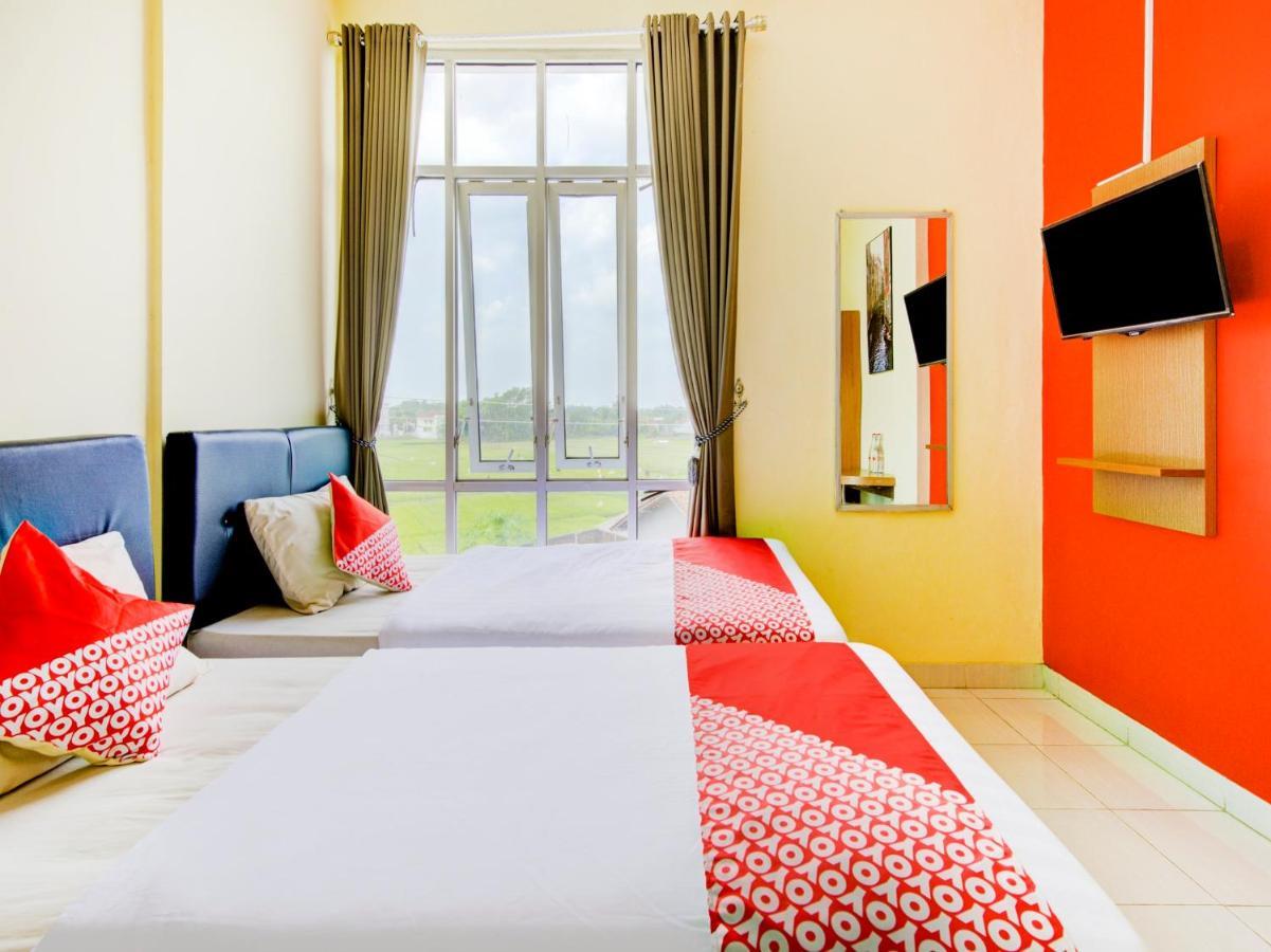 Oyo 3746 Double Tree Guesthouse ปูร์โวเคอร์โต ภายนอก รูปภาพ